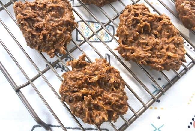 The best Keto Christmas cookies for the holidays. These easy low carb cookies include options with almond flour, cream cheese, stevia, peanut butter, coconut oil and more!