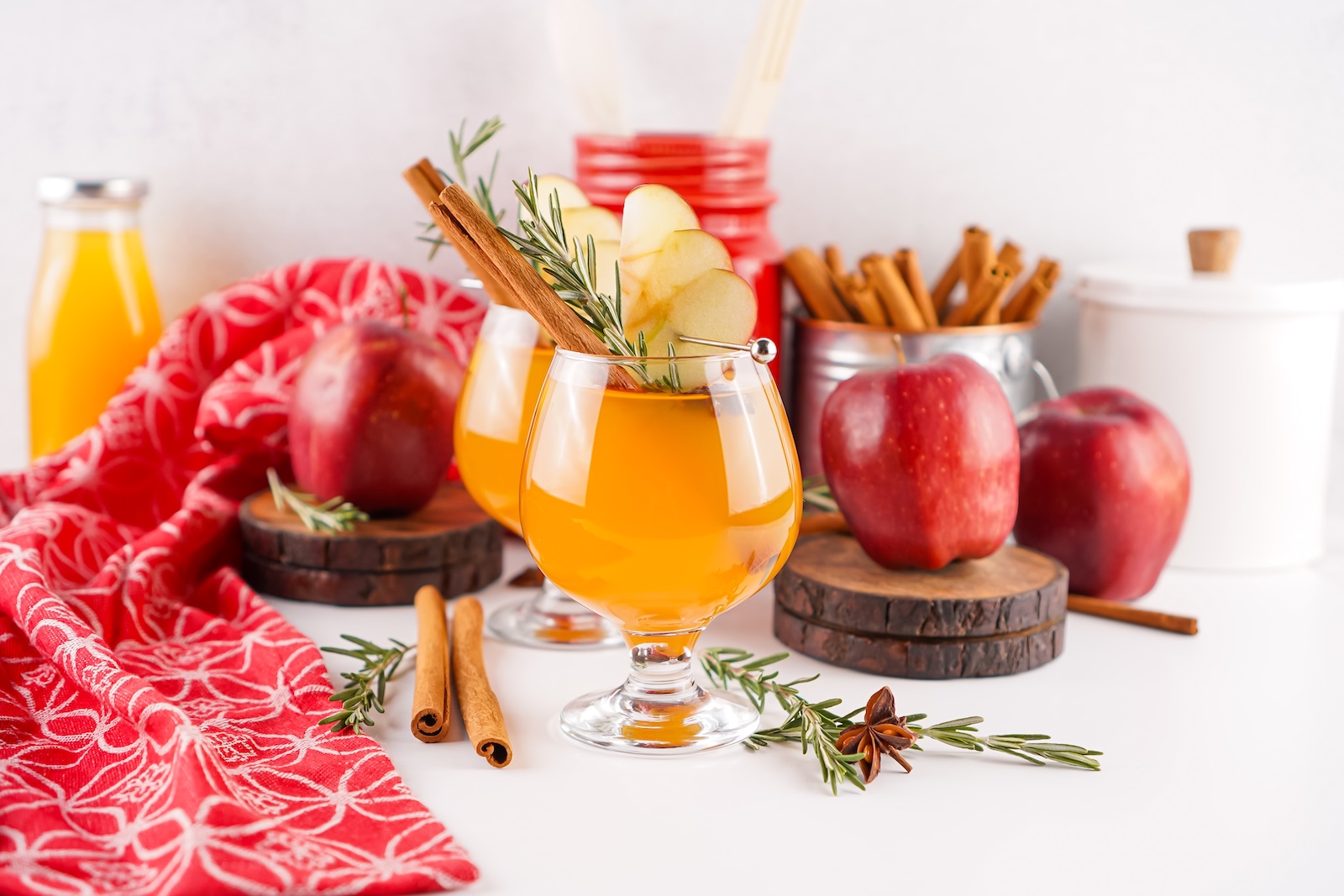 Fireball Whiskey Apple Cider Cocktail