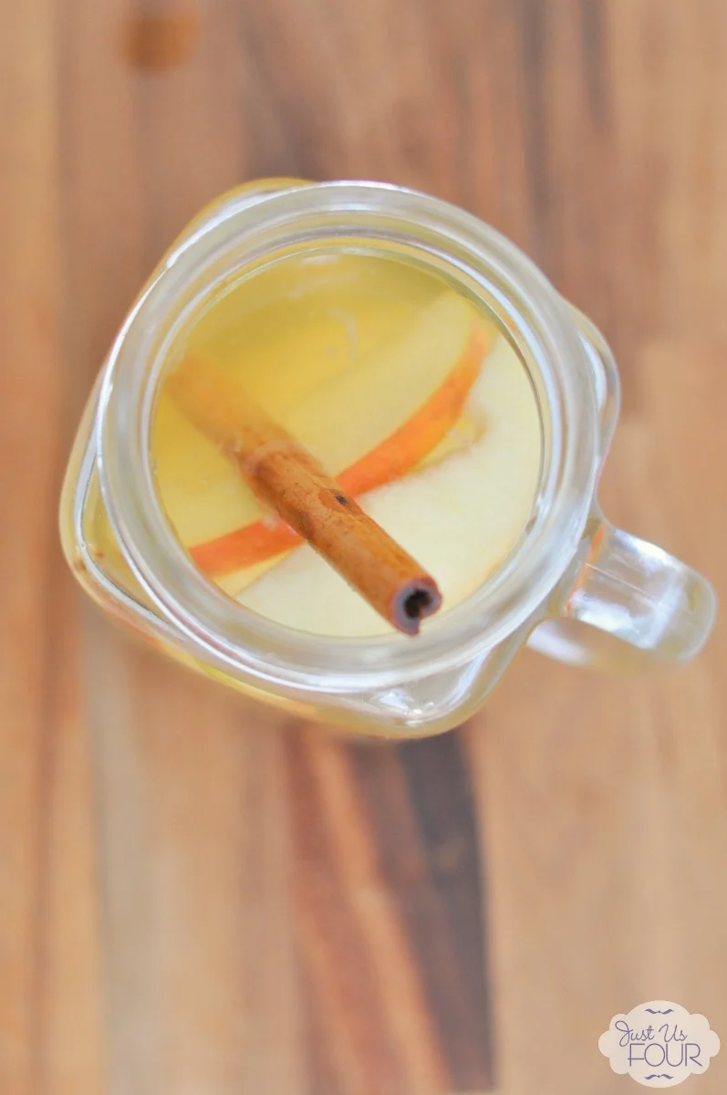 Fall Sangria with Apples and Pears