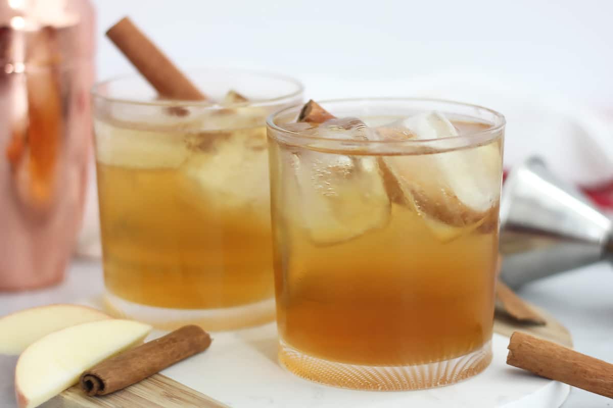 Fireball Whiskey Cocktail with Cinnamon, Maple and Apple Cider