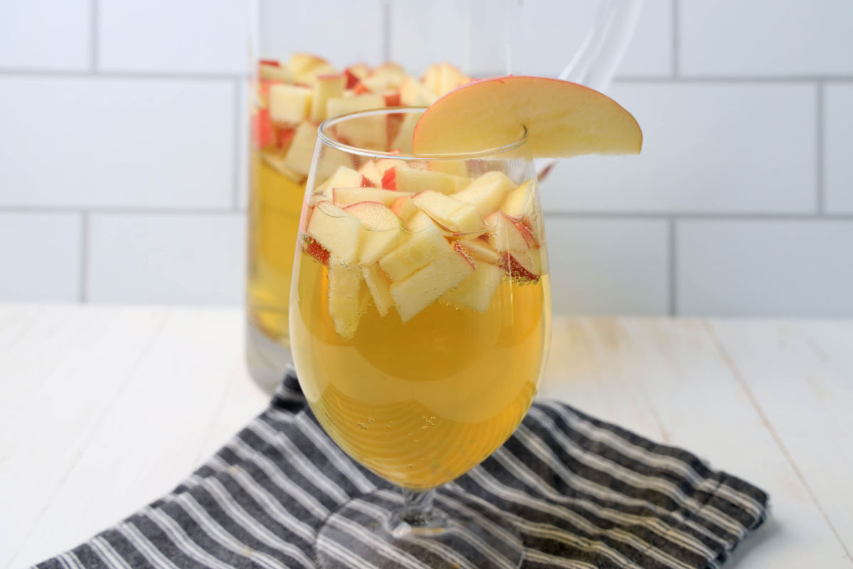 Fall Apple Sangria
