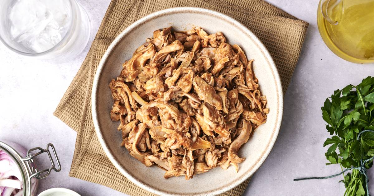 Slow Cooker Pulled Chicken