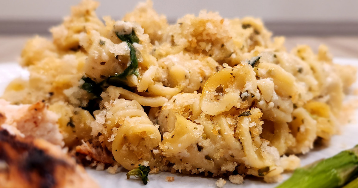 Easy Chicken Pesto Pasta Bake